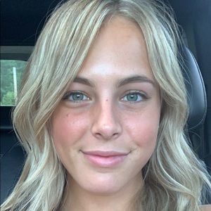 Meet your Posher, Mackenzey